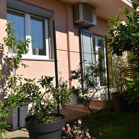 Studio Max With Parking Rovinj Exteriör bild